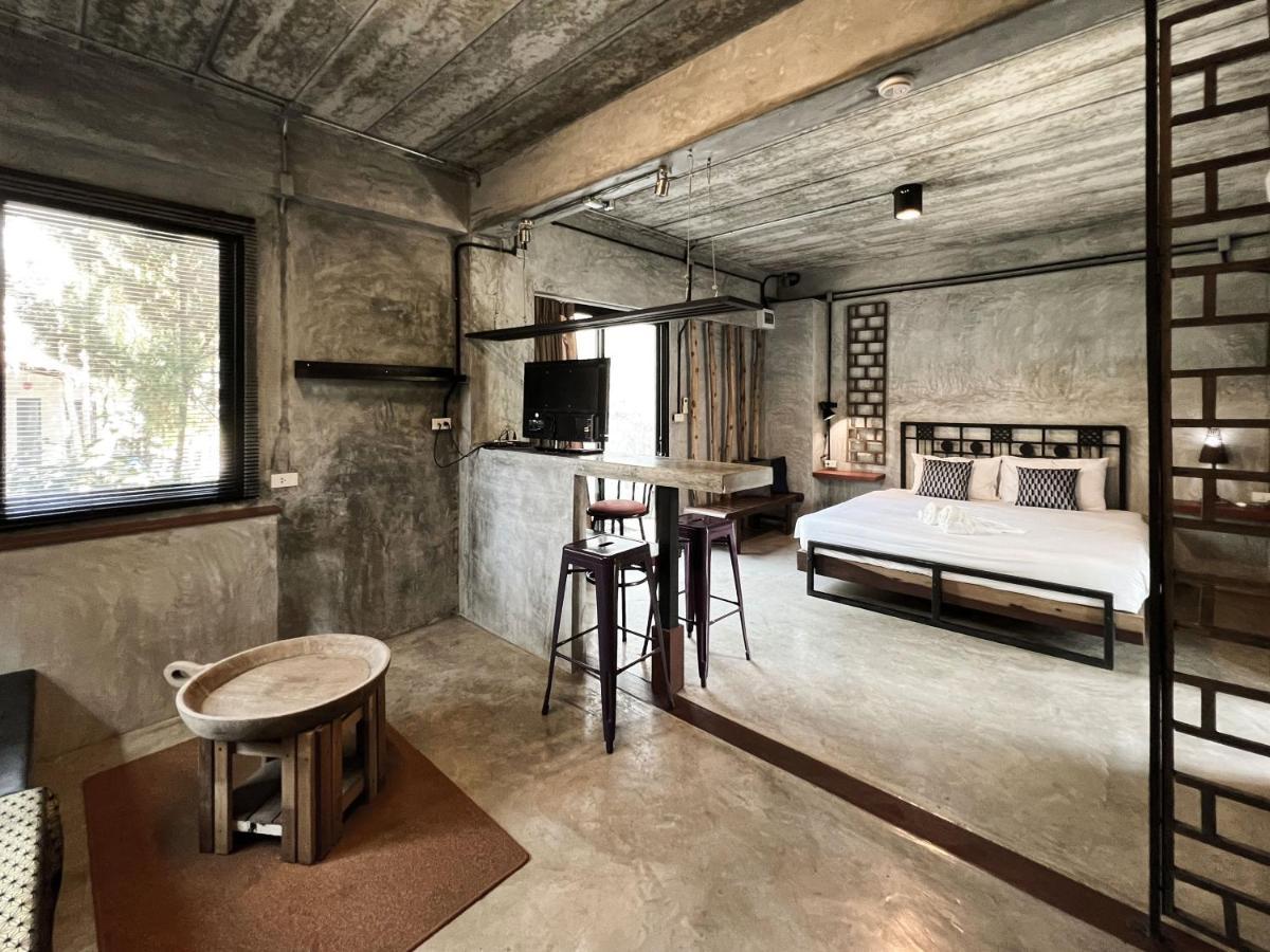 อ่าวนางเธิร์ดเพลส Bed & Breakfast Ao Nang ภายนอก รูปภาพ