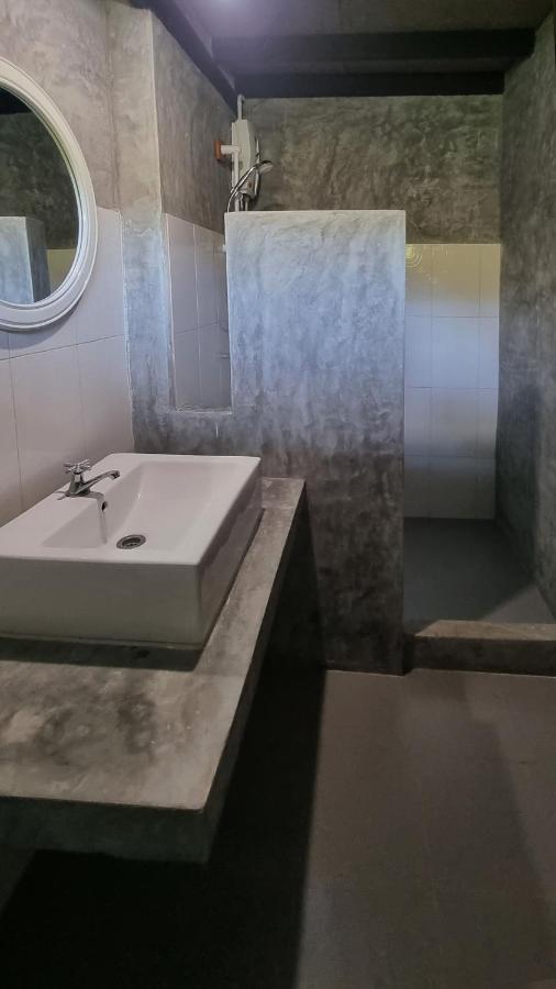 อ่าวนางเธิร์ดเพลส Bed & Breakfast Ao Nang ภายนอก รูปภาพ