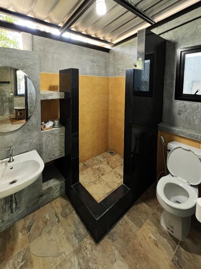อ่าวนางเธิร์ดเพลส Bed & Breakfast Ao Nang ภายนอก รูปภาพ