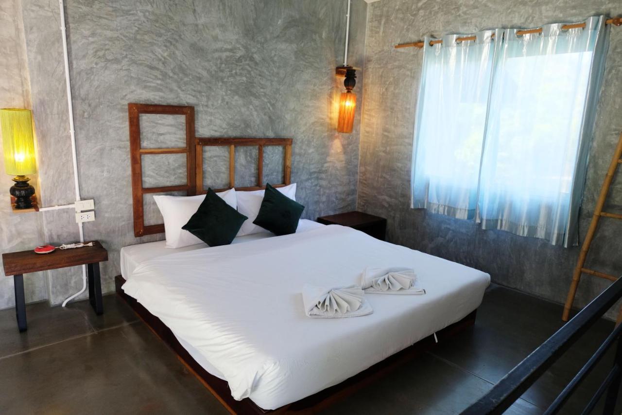 อ่าวนางเธิร์ดเพลส Bed & Breakfast Ao Nang ภายนอก รูปภาพ