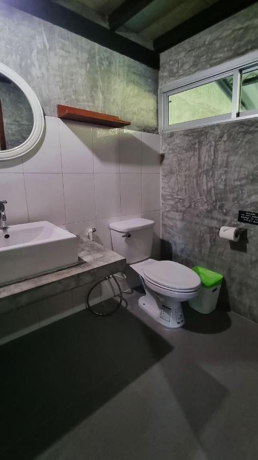 อ่าวนางเธิร์ดเพลส Bed & Breakfast Ao Nang ภายนอก รูปภาพ