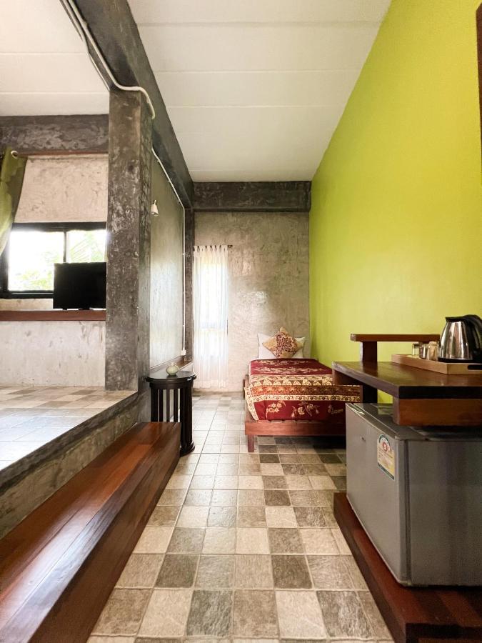 อ่าวนางเธิร์ดเพลส Bed & Breakfast Ao Nang ภายนอก รูปภาพ