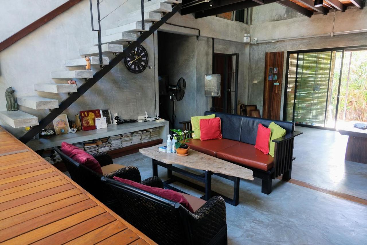 อ่าวนางเธิร์ดเพลส Bed & Breakfast Ao Nang ภายนอก รูปภาพ