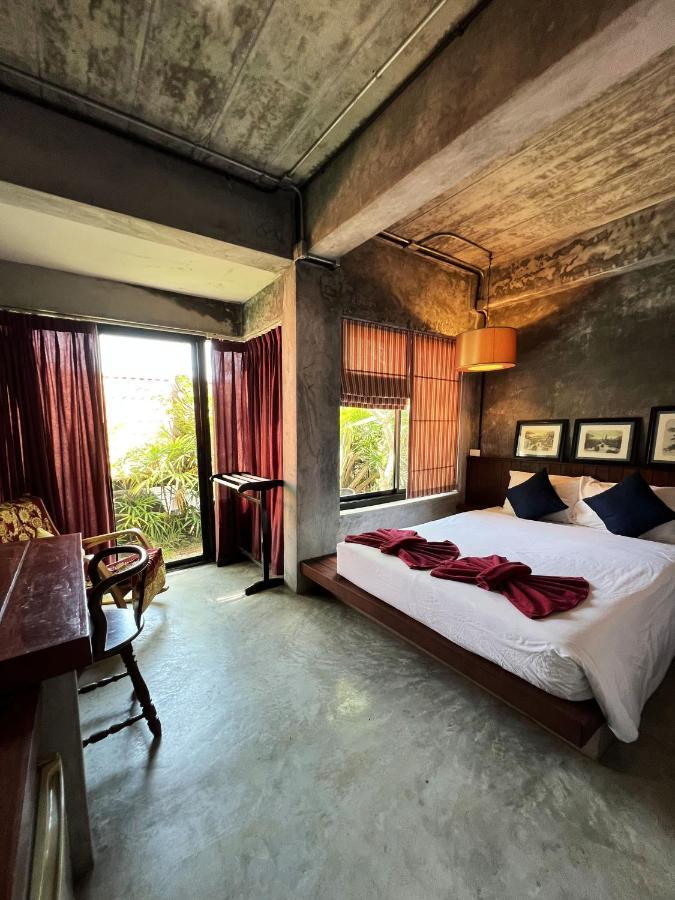 อ่าวนางเธิร์ดเพลส Bed & Breakfast Ao Nang ภายนอก รูปภาพ